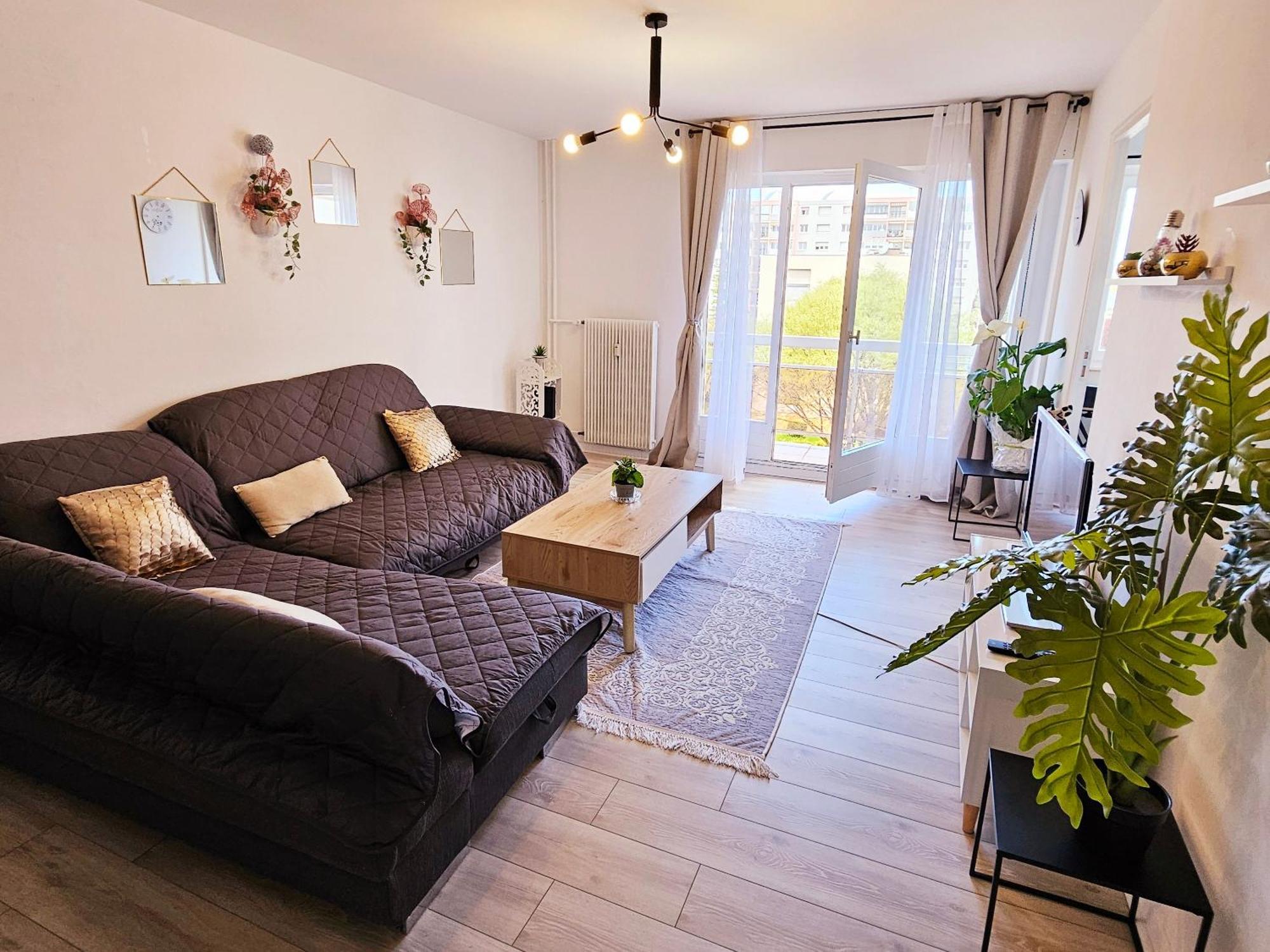 Logement Dans Residence - A 10 Km Du Centre Ville Et A 5 Minute Du Parlement Europeen Avec Parking Gratuit Hoenheim Exterior photo